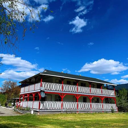 Rivermount Motel Little Fort Bagian luar foto