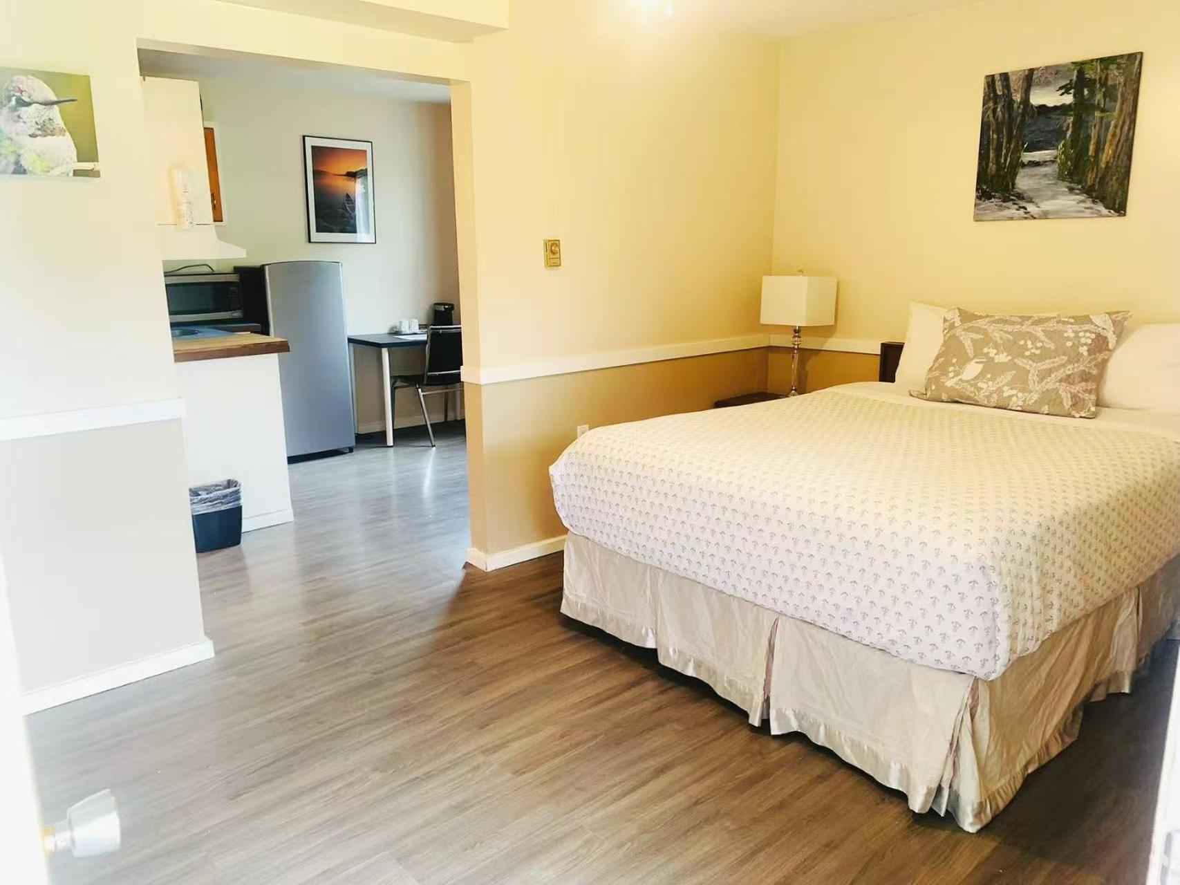 Rivermount Motel Little Fort Bagian luar foto
