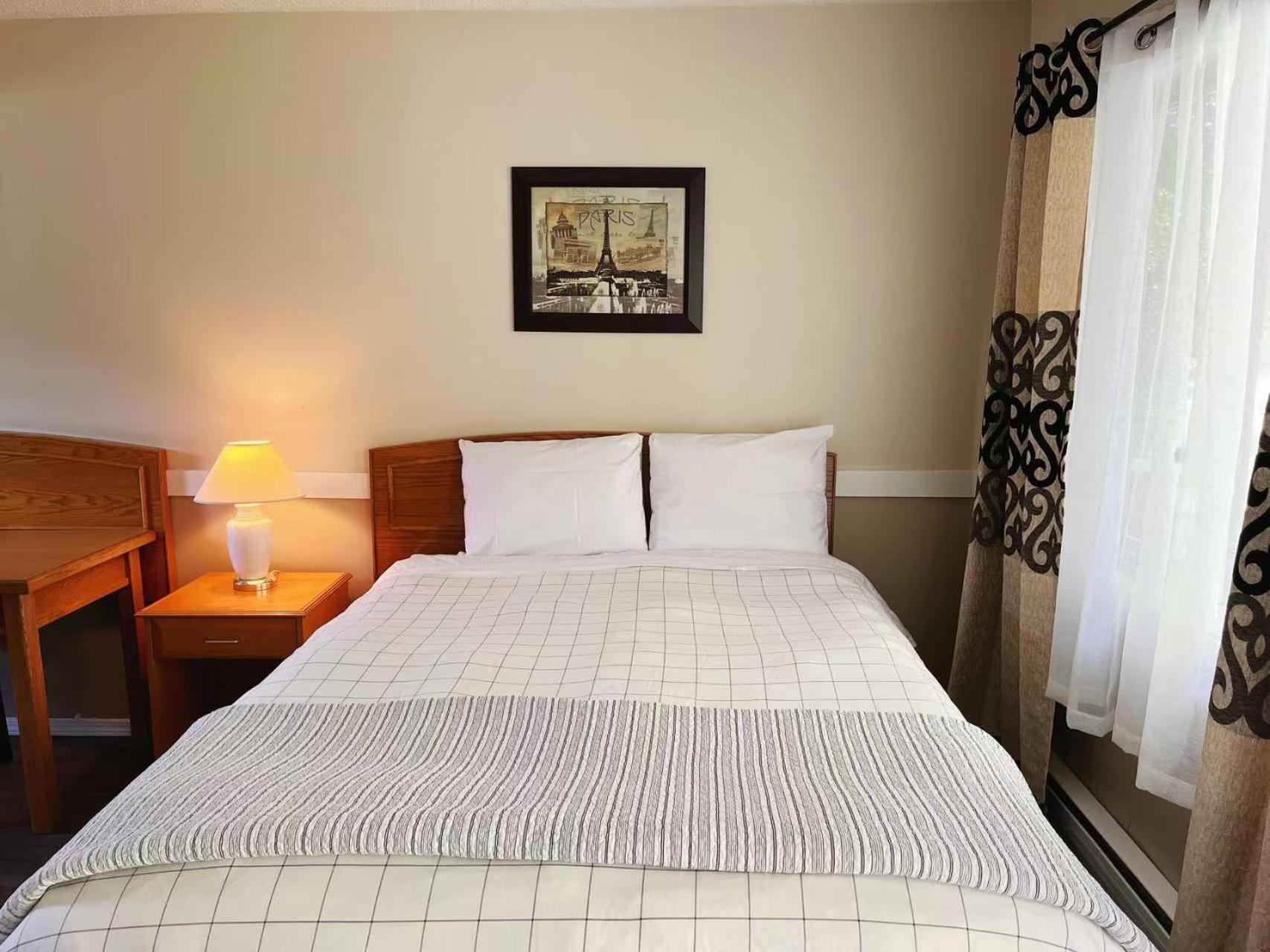 Rivermount Motel Little Fort Bagian luar foto