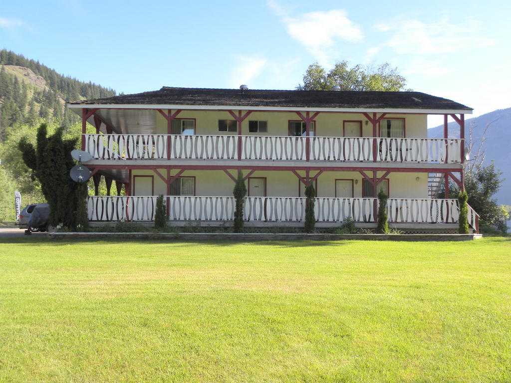 Rivermount Motel Little Fort Bagian luar foto