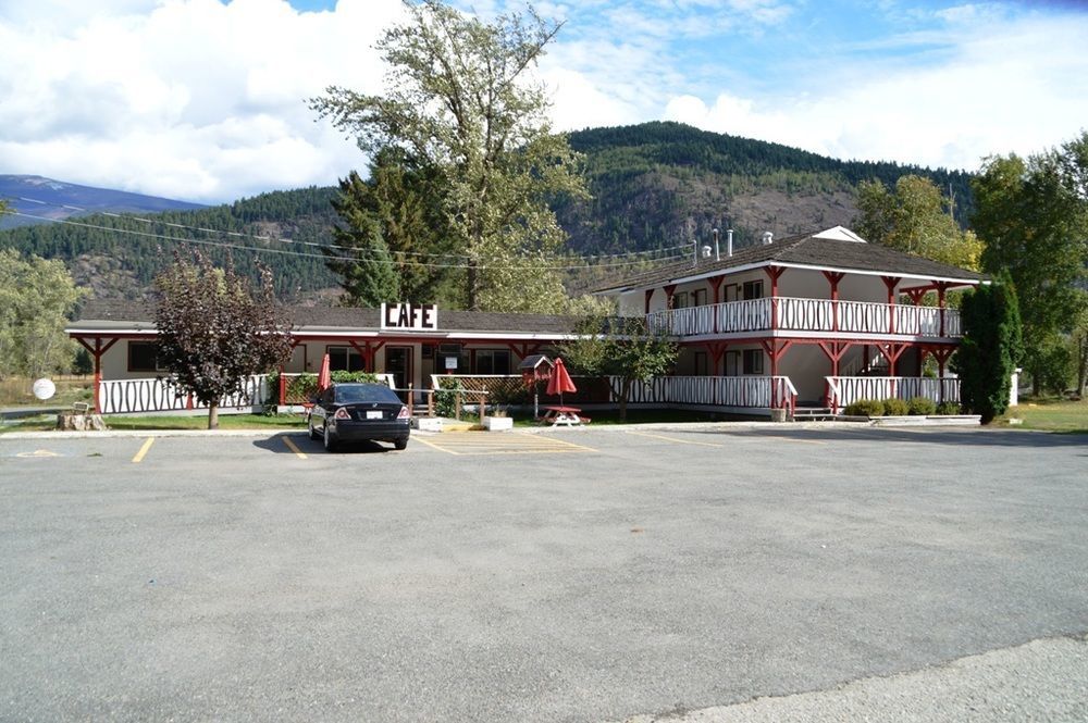 Rivermount Motel Little Fort Bagian luar foto