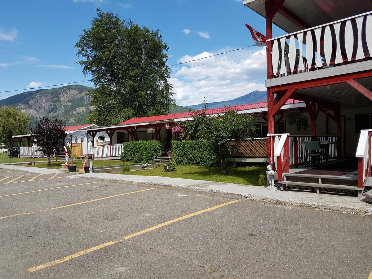 Rivermount Motel Little Fort Bagian luar foto